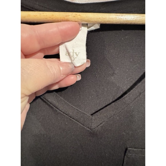 Ady P Size 1X‎ Women's Black Short Sleeve T-shirt With Front Pocket Shirttail - Picture 4 of 6